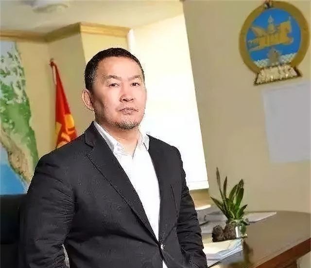 现实版贫民窟的百万富翁,看蒙古国"肌肉"总统——巴特图勒嘎_生活