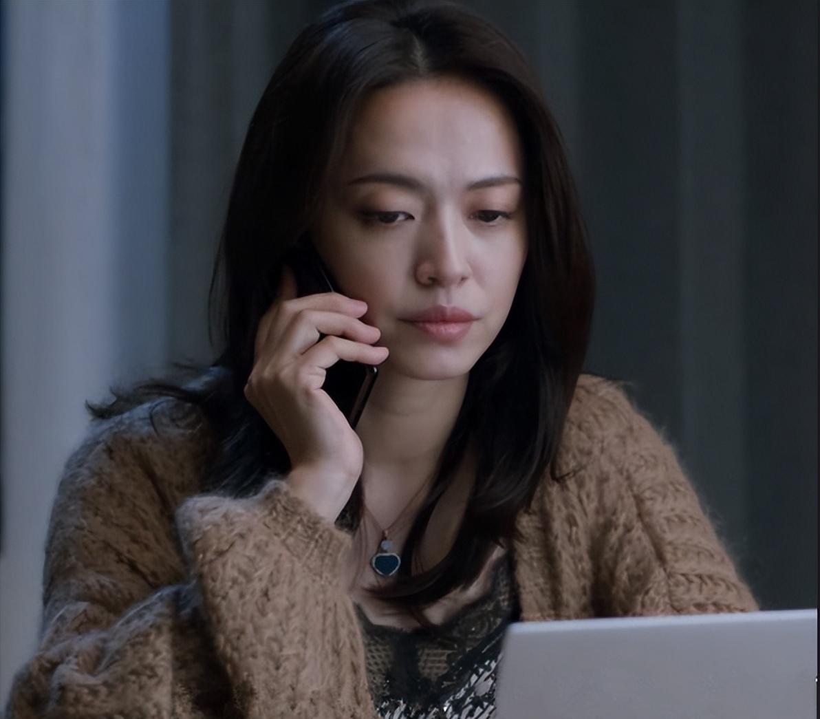 再看《潜伏》,路人逆袭成大明星,盛乡出狱变化太大_姚晨_孙红雷_角色
