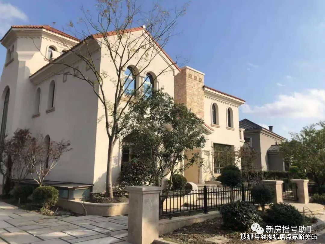 「新虹桥别墅」容积率约0.