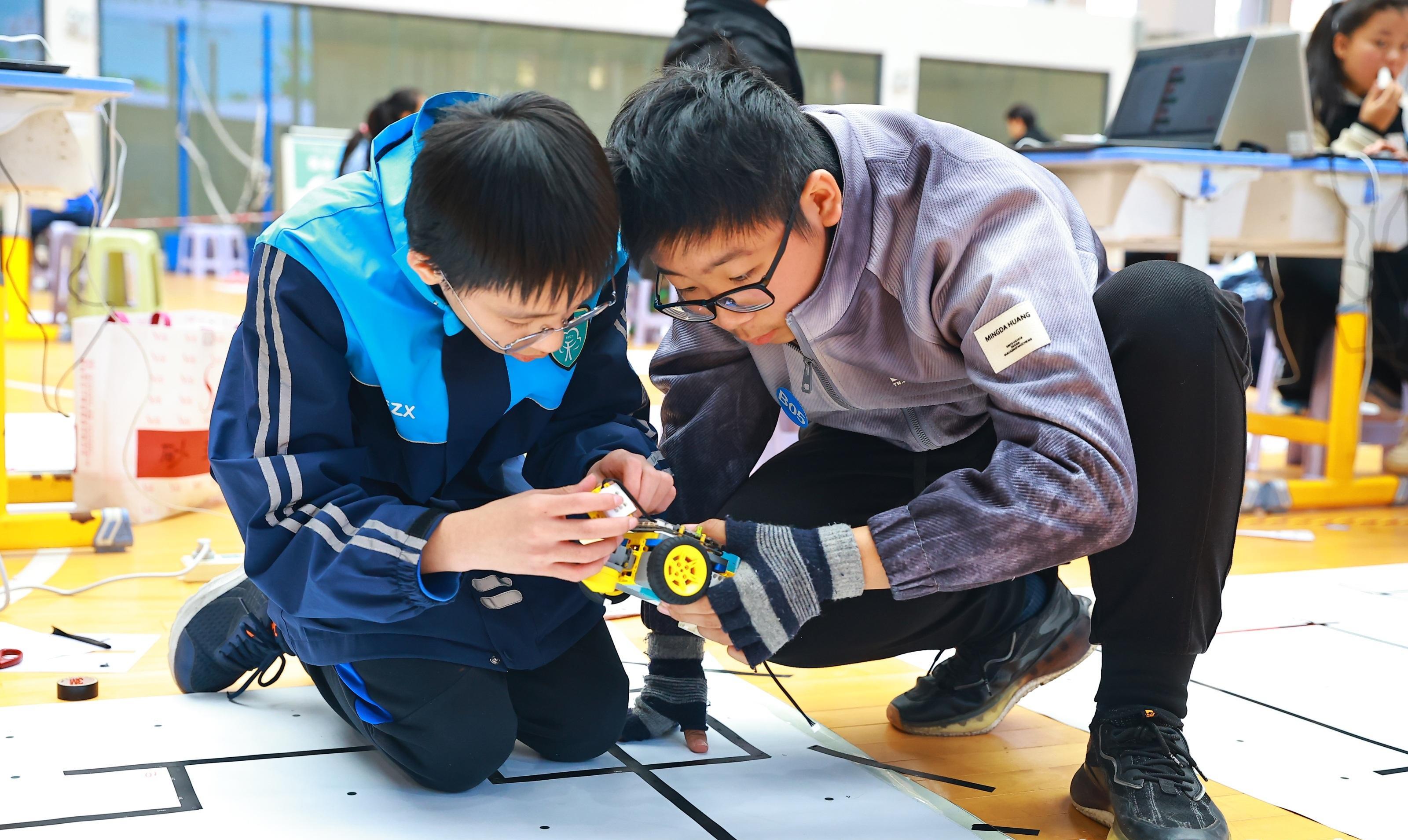 镇雄县尖山中学图片