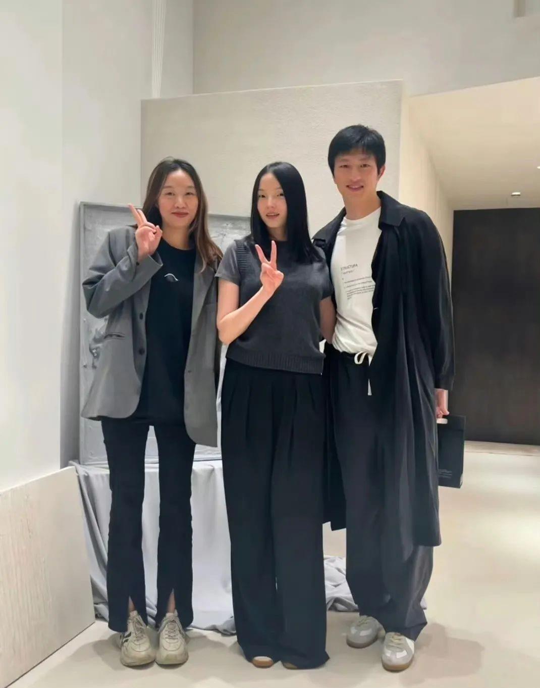 还记得雎晓雯和金大川吗?女儿的腿好长