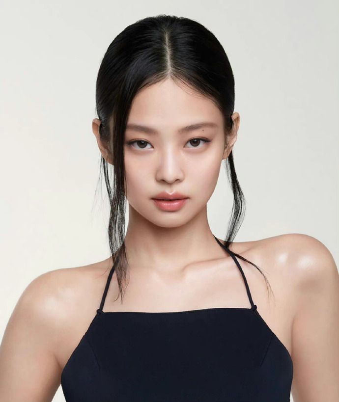 jennie断层第一,lisa努力7年仍镶边,合照都靠边_团队_舞台_地位