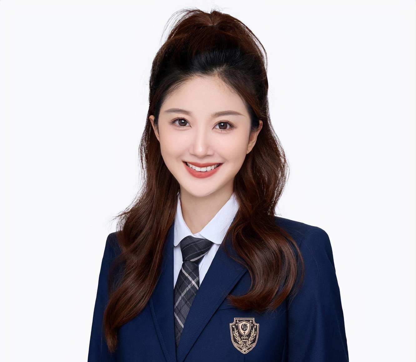 主持人大赛:烧到39度仍晋级,辽宁台36岁花旦颜值出圈,夺冠呼声越来越