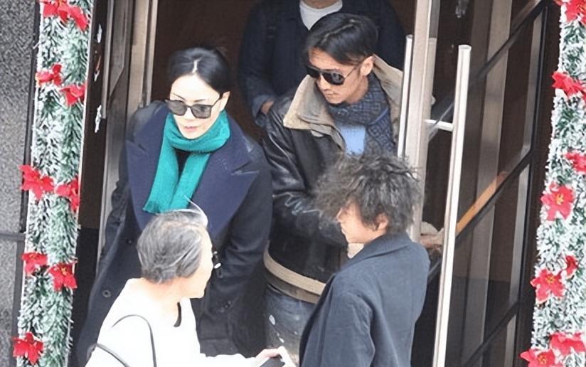 王菲,一切都结束了_谢霆锋_音乐界_爱情