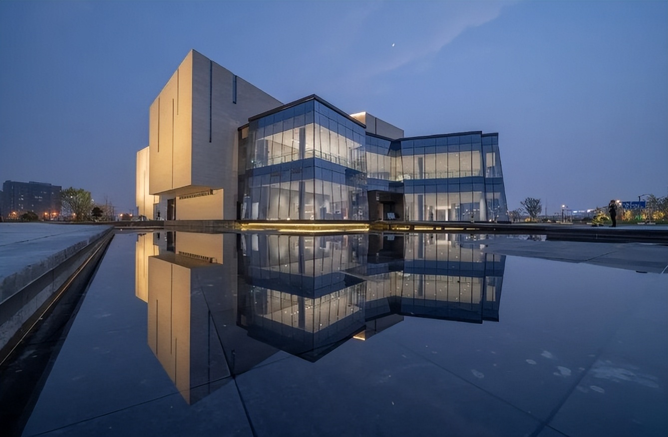 吴文化博物馆,保利大剧院,尹山湖美术馆,本色东西桥市集……这些林立