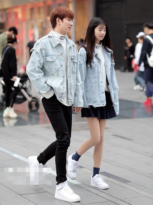 不畏严寒的短裙小姐姐们_诸暨市_神器_毛衣