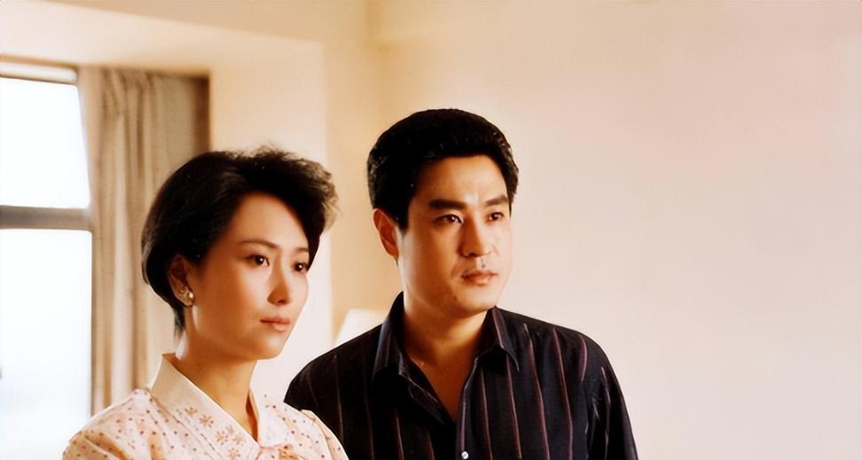 她跟演员丈夫离婚,二婚嫁入豪门至今无子,今60岁被宠成"公主"_左翎