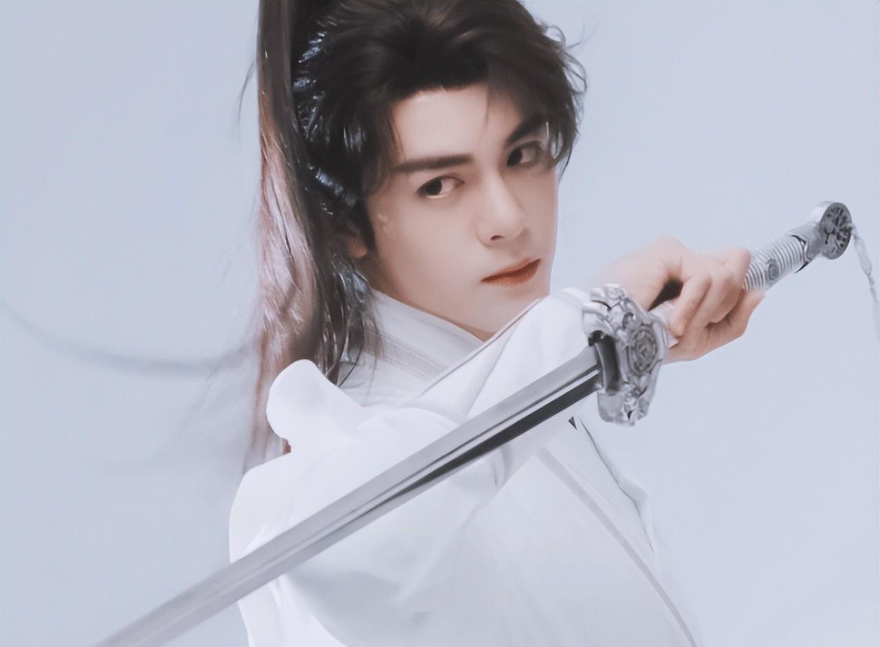 李沁见老了,曾舜晞微肿了,女配一头金发真敢染_曾可妮_电视剧_嘴角