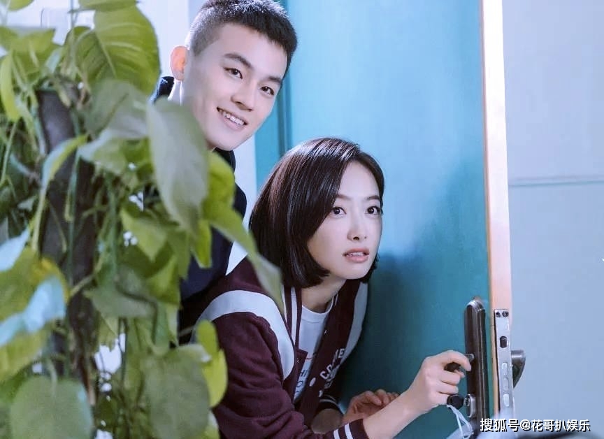 宋茜欧豪被曝已经隐婚,双方工作室紧急辟谣,娱记随后也出来辟谣_花哥