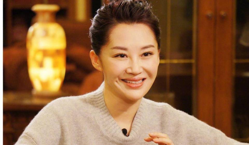 许晴情感揭秘:历经坎坷情路,不老女神如何绽放人生光彩?