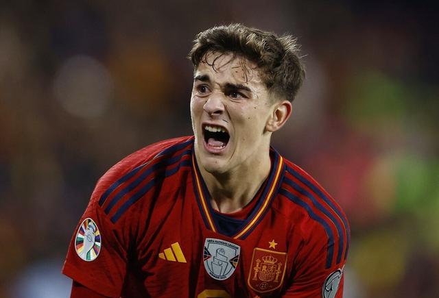 巴萨名宿斯托伊奇科夫认为贝林厄姆不配获金童奖,主张应颁给加维_拜仁