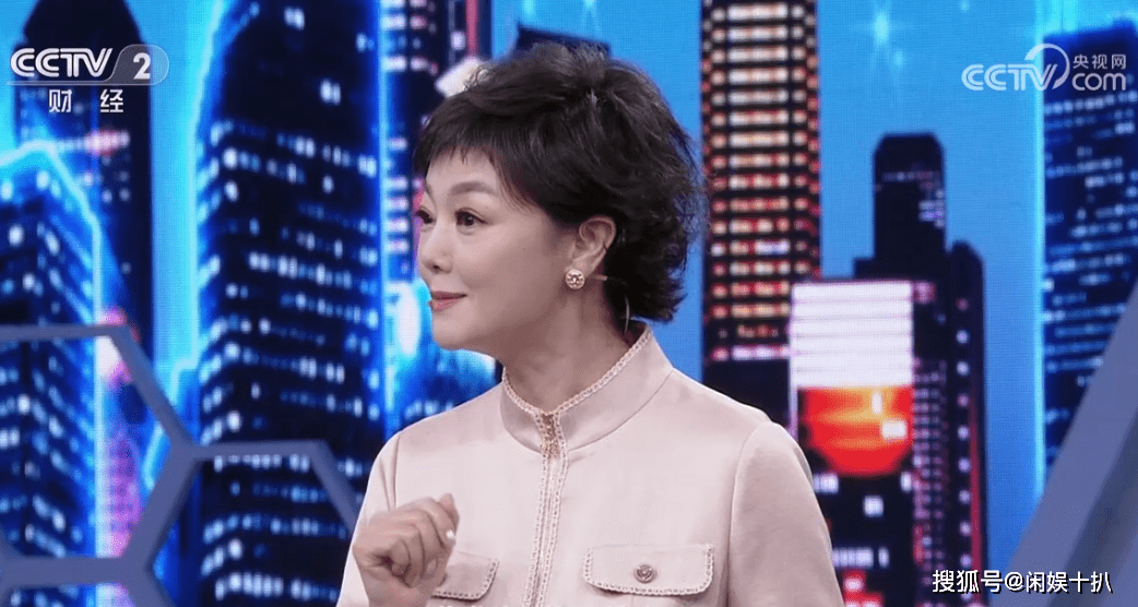 央视财经主持轶男:鹤城小镇走出的优秀女主持,对家乡一往情深_工作