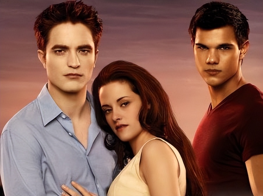 无论是原版还是重启版,《暮光之城》都将继续讲述爱德华和贝拉这对