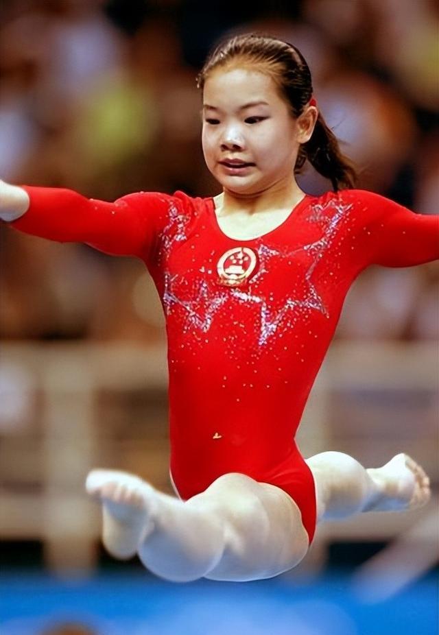 李宁两鬓斑白,程菲臃肿发福,刘璇貌美依然在_比赛_父亲_程飞