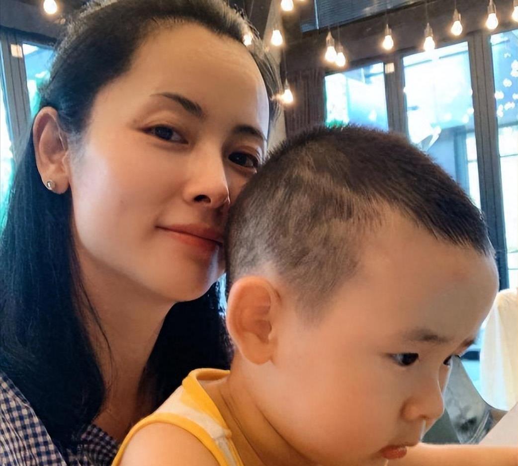 杨明娜_婚姻_儿子