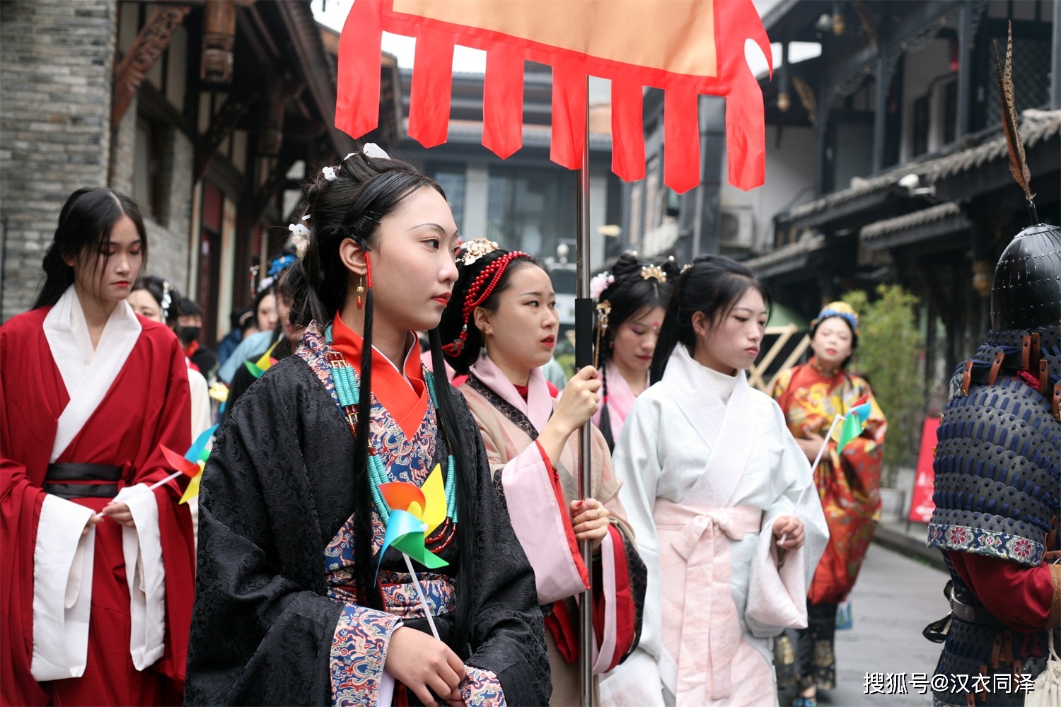 第七届成都汉服节·文殊坊千人巡游出行!_活动_文化_传统