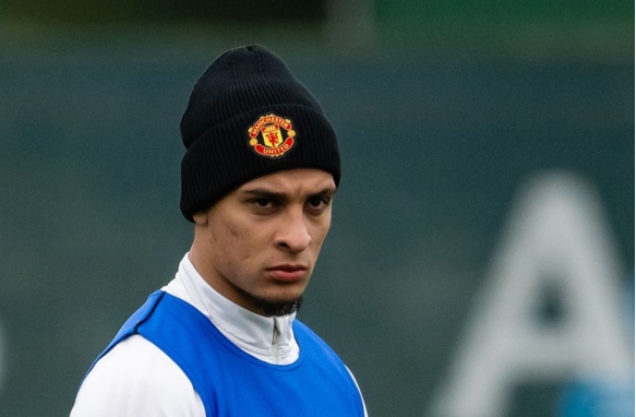 为什么安东尼缺席曼联对阵埃弗顿的比赛_膝盖_受伤_球员