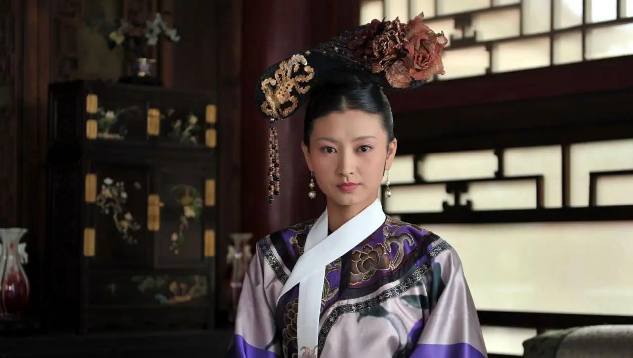 眉庄临终前佩戴一物,赢得了女儿一生荣宠,可也暗中把甄嬛算计了_梅庄