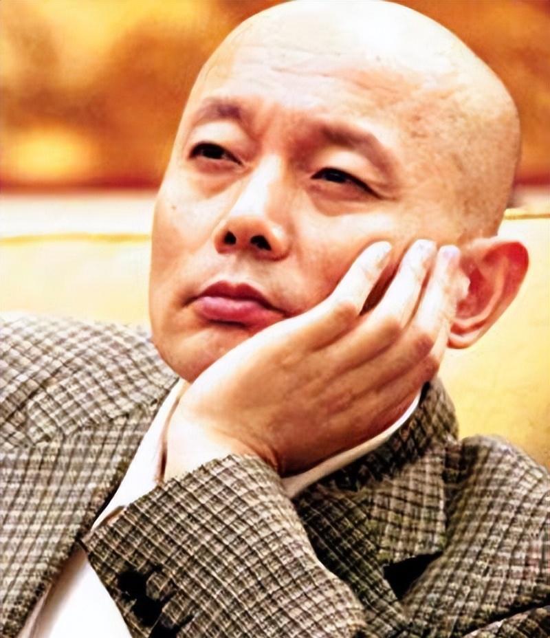 妹妹远在美国,父母也已离世,如今66岁无儿无女的葛优怎么样了?