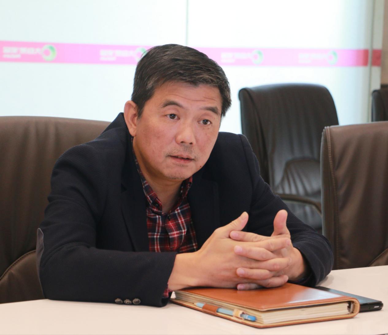 搜狐焦点家居总经理郑海云实地走访大自然家居,深度探讨行业发展新