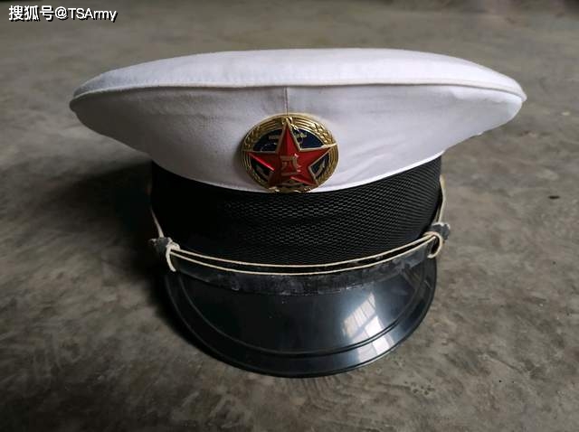 从清末到现代，中国海军100余年的军帽变迁史-6parkbbs.com
