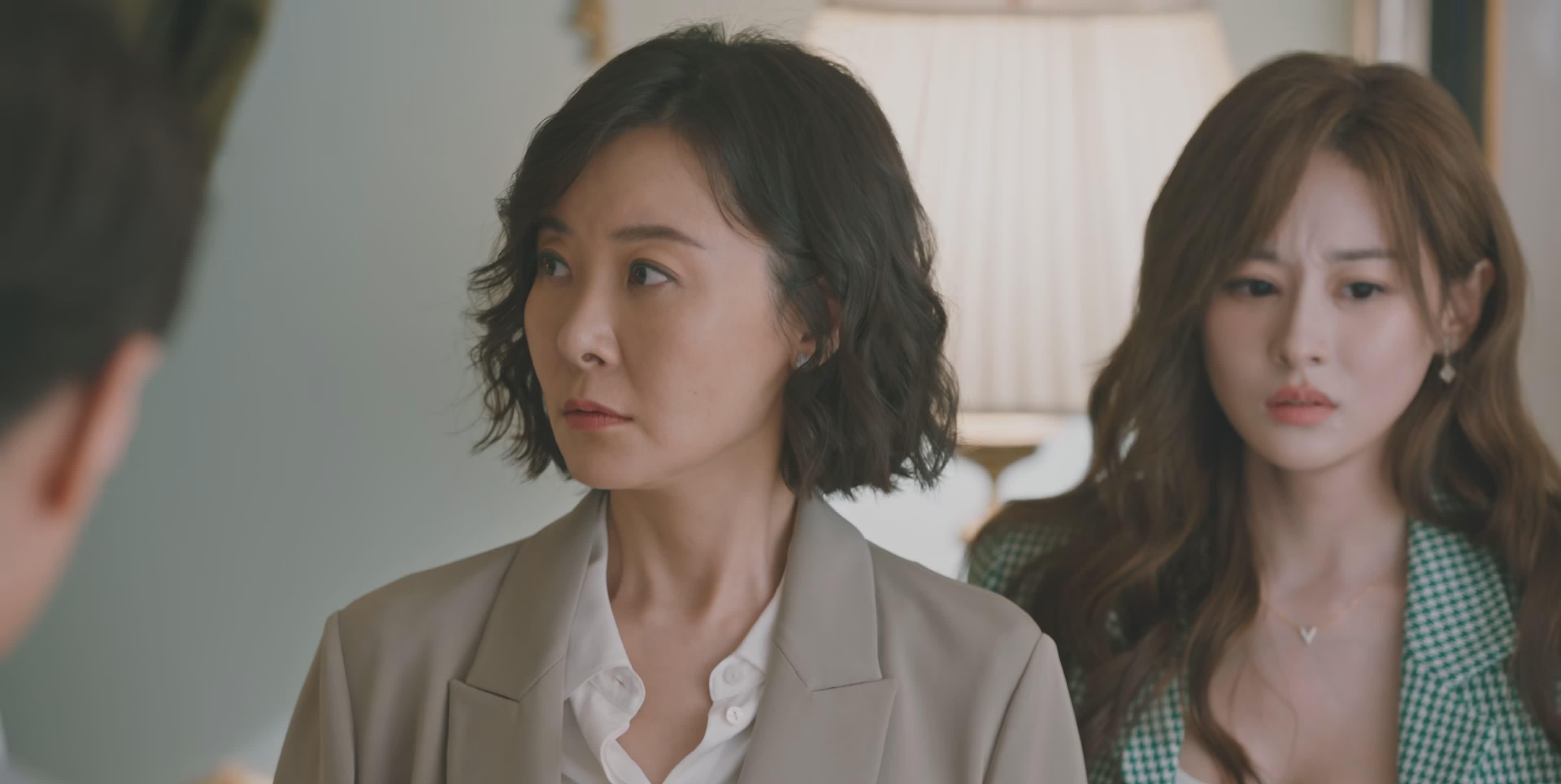 小满生活:看懂吴念对何嘉如的偏爱,才明白他对何嘉如的算计多狠_吕静