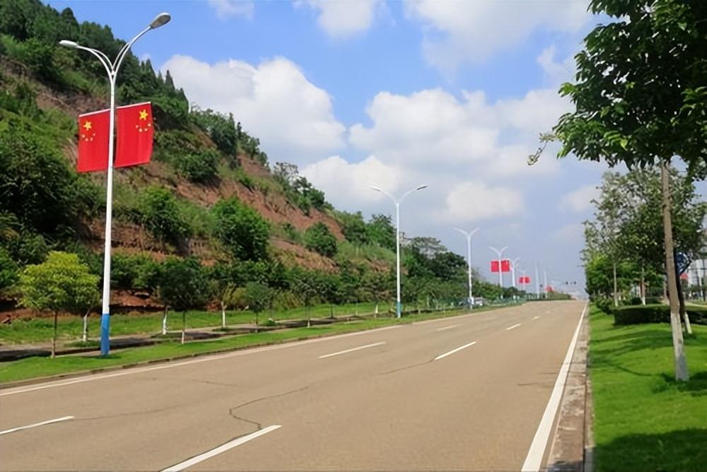 中国的路灯每晚“免费”开！产生的巨额电费，是导致亏损的源头吗(图9)