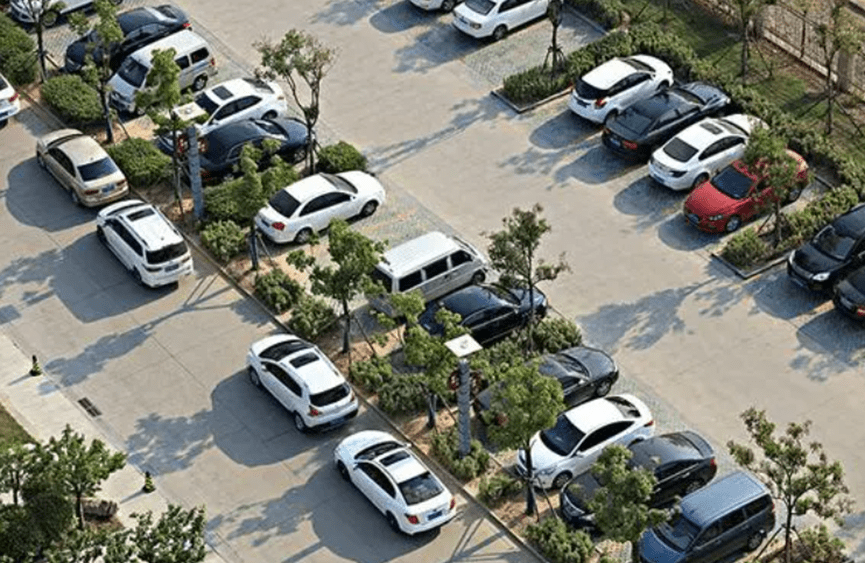 上海虹桥站停车一天多钱,上海虹桥站停车怎么收费_服务_进博_小时