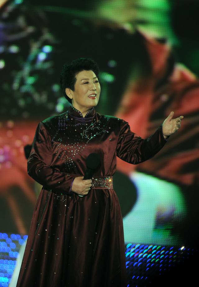 76歲歌唱家德德瑪去世,曾演唱《美麗的草原我的家》_音樂界_舞臺_減肥