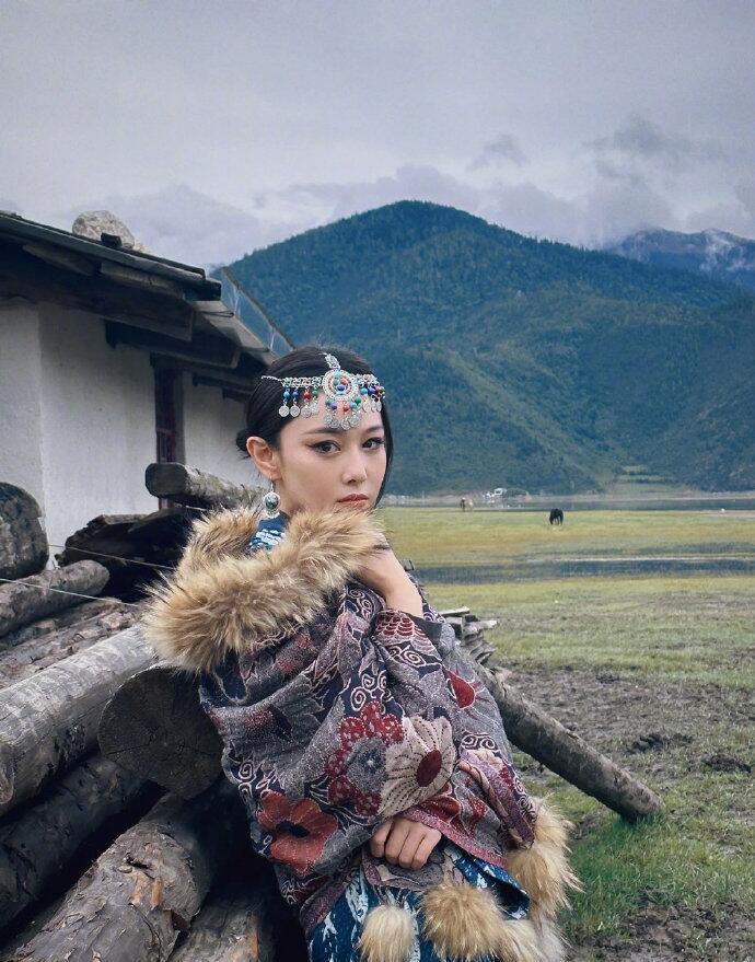 张雨馨在老公的镜头下看起来真是太美了,这就是"嫁对人"的样子!_风格_