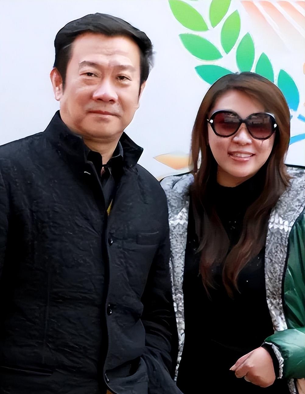 所以王一舟跟赵保乐的婚姻,一直都处在保鲜的状态,两人之间说不完的话