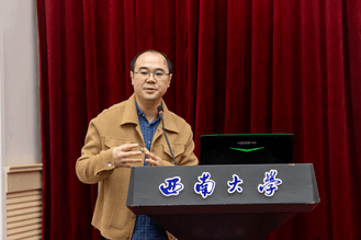 张大均教授,冯正直教授,郭成教授,陈旭教授等上台为获奖者颁发奖状,对