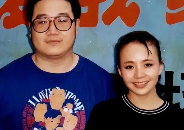 有一种"算计"叫英达和梁欢,结婚26年后,善恶报应终于应验了_宋丹丹