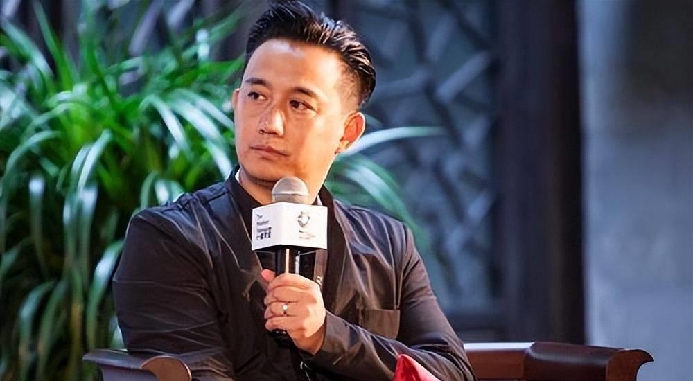 第四名 黄磊贾玲靠着自己的聪明才智和超高情商在娱乐圈取得了成功.