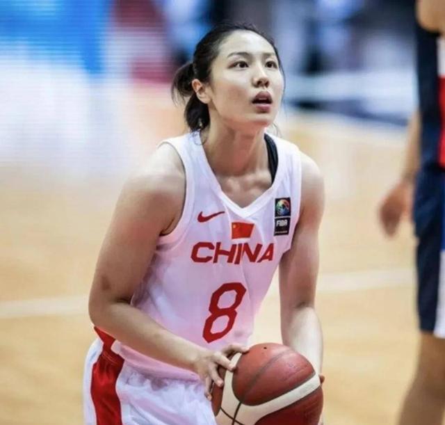 篮球场上的神奇女侠张茹!中国女篮的骄傲,篮球场上的璀璨明珠!