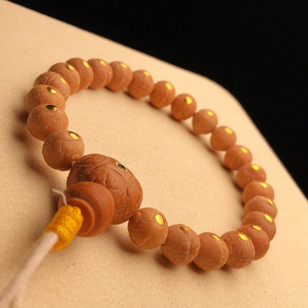 小凤眼菩提手串的保养技巧有哪些?这些细节还是要了解下!