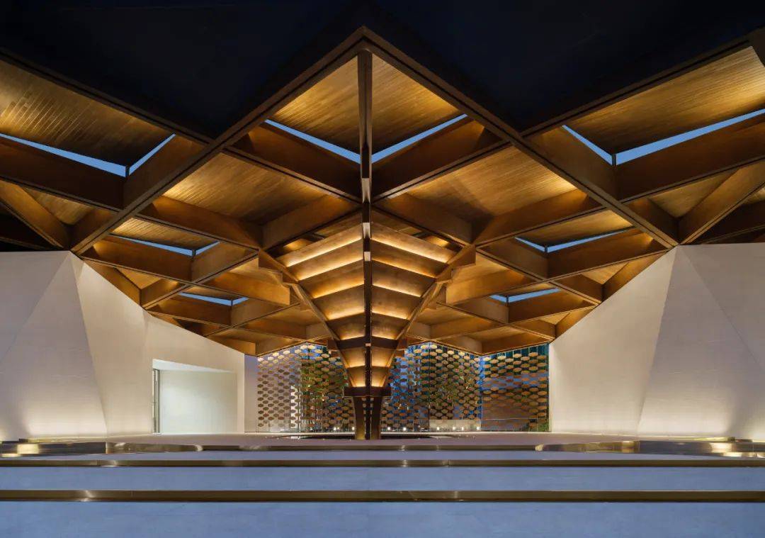 中国铁建西派澜岸成都西派澜岸户型图一房一价区域分析售楼处电话