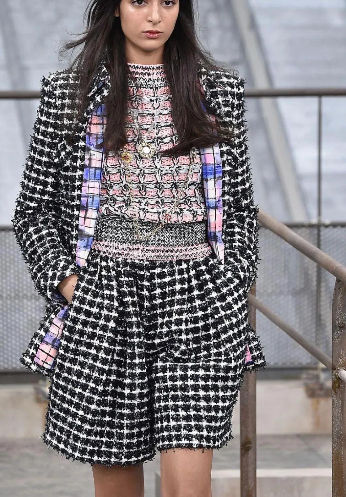 小香风的百级搭配,知性,优雅又简约的特点,非常适合都市女性_风格