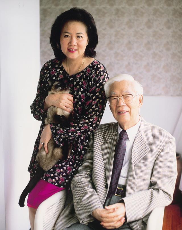 纪实:柏杨出狱之后,妻离子散,遇小19岁的张香华,相伴一生_倪明华_因为