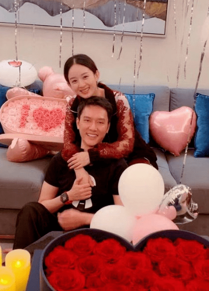 不管是赵丽颖还是冯绍峰,两个人都从未主动曝光过儿子正脸照,记得此前