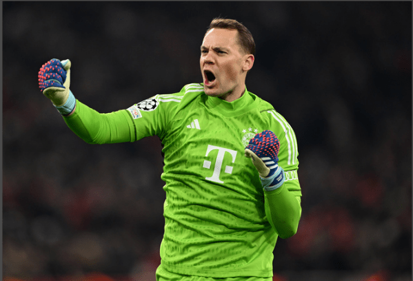 "真是神""金球奖级别"诺伊尔重伤复出,近距离连续扑救!