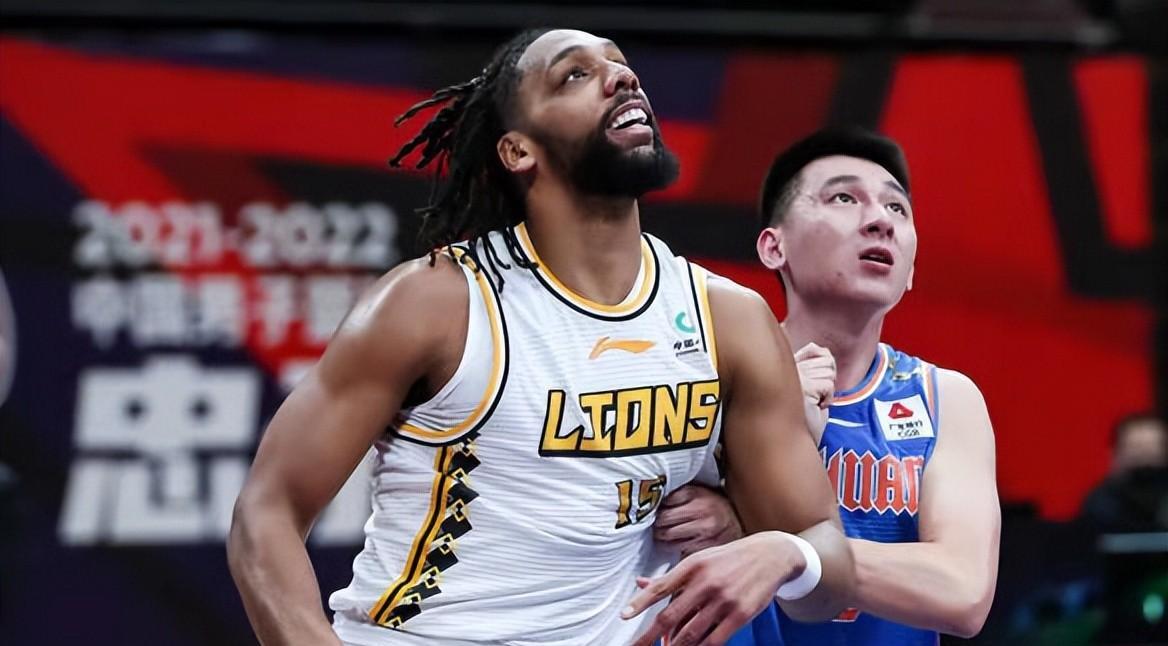 小外援杰克逊,这样一来,山西男篮外援阵容全部是小外援,施韦德,泰勒