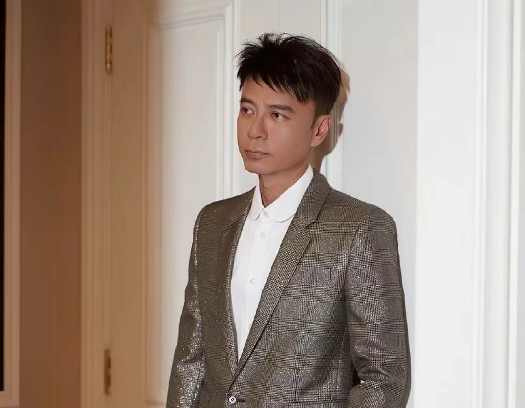 李克勤50岁妻子被曝怀三胎了,每月还60万房贷,自曝经济压力很大_消息