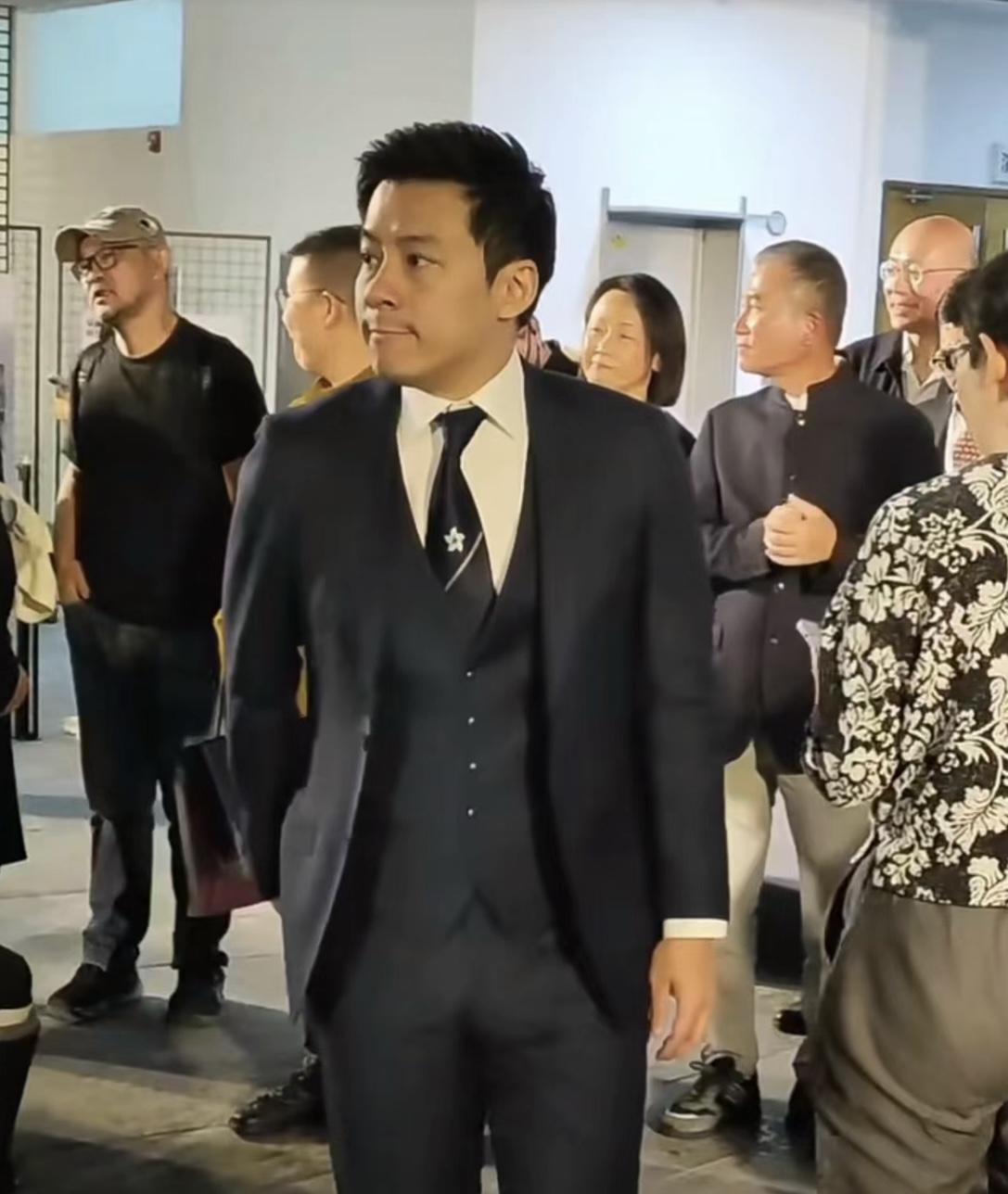 二房儿子罕露脸,大合照主动站边上_霍文逊_家族_香港