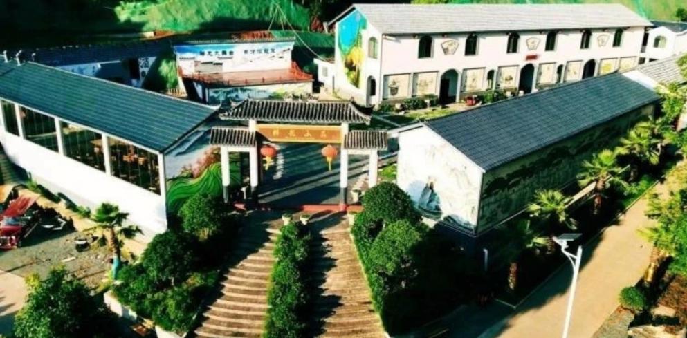 赣县祥云湖紫薇小镇:一座小镇的美丽与魅力_赣州市_宁静_湖畔