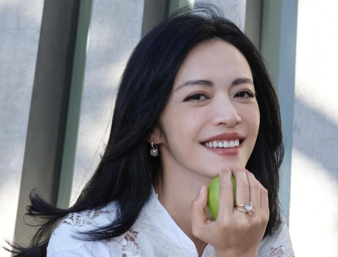 越老越有魅力的女明星,我只服这12位!连鱼尾纹都充满着女人味