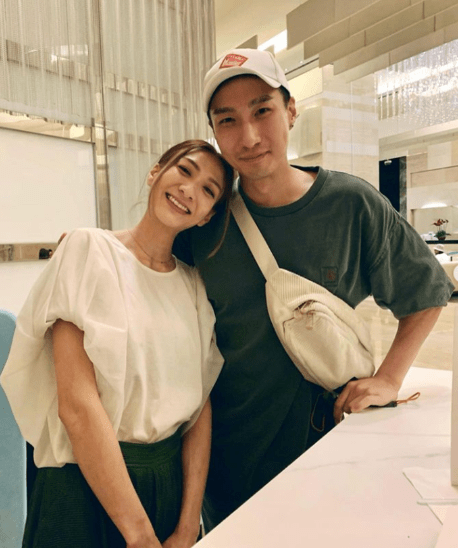 港台男演员父子对比,甄子丹父子长得最像,曾国祥是父亲的骄傲_洪天明