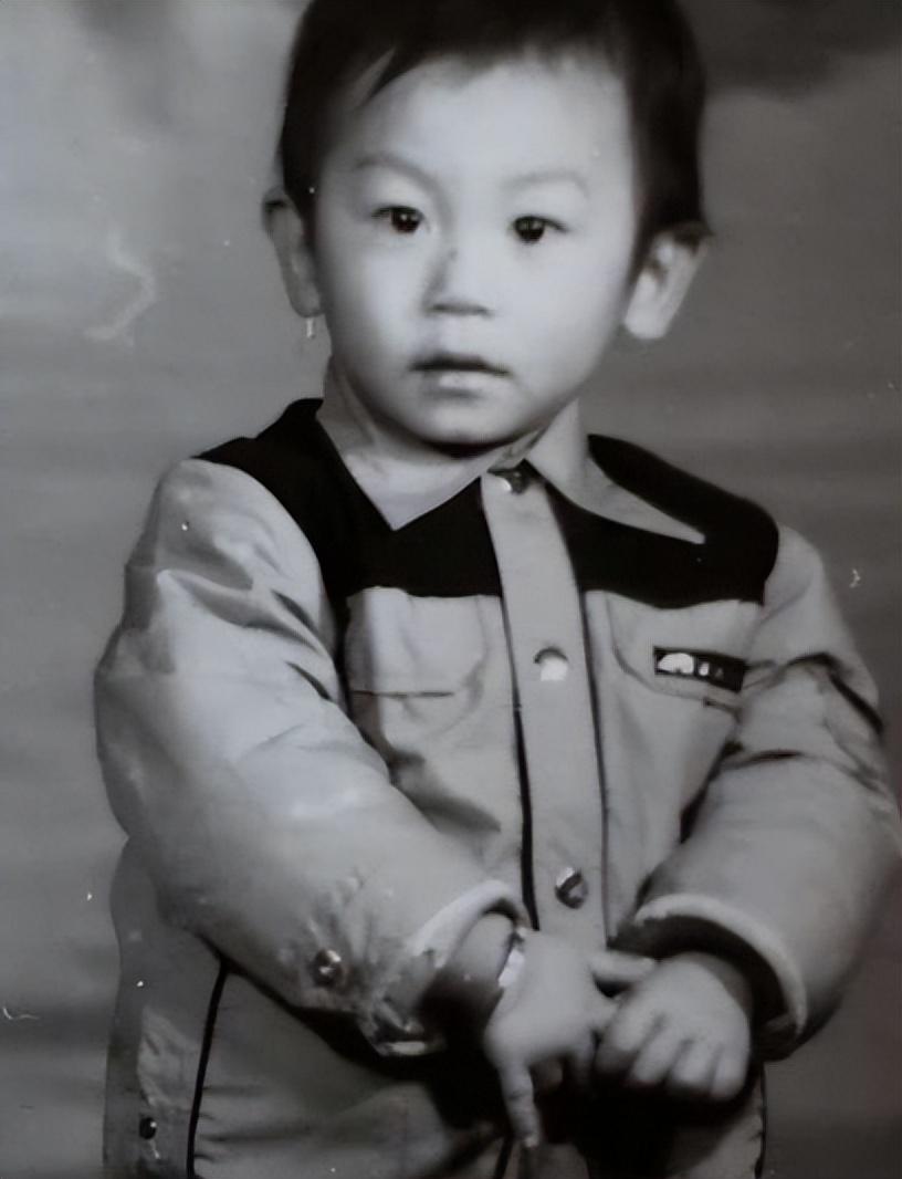 朱亚文:分手相恋七年的富家女,迎娶陈思诚前女友,至今零绯闻_潘禹彤