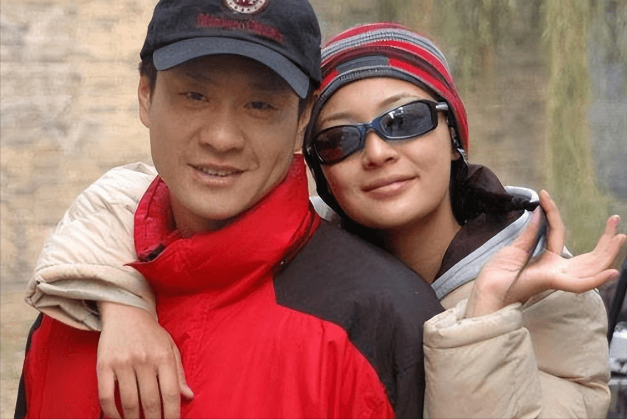 连奕名:成名后为娶小三杨若兮,抛妻弃子,如今前妻红了,他糊了_陈实