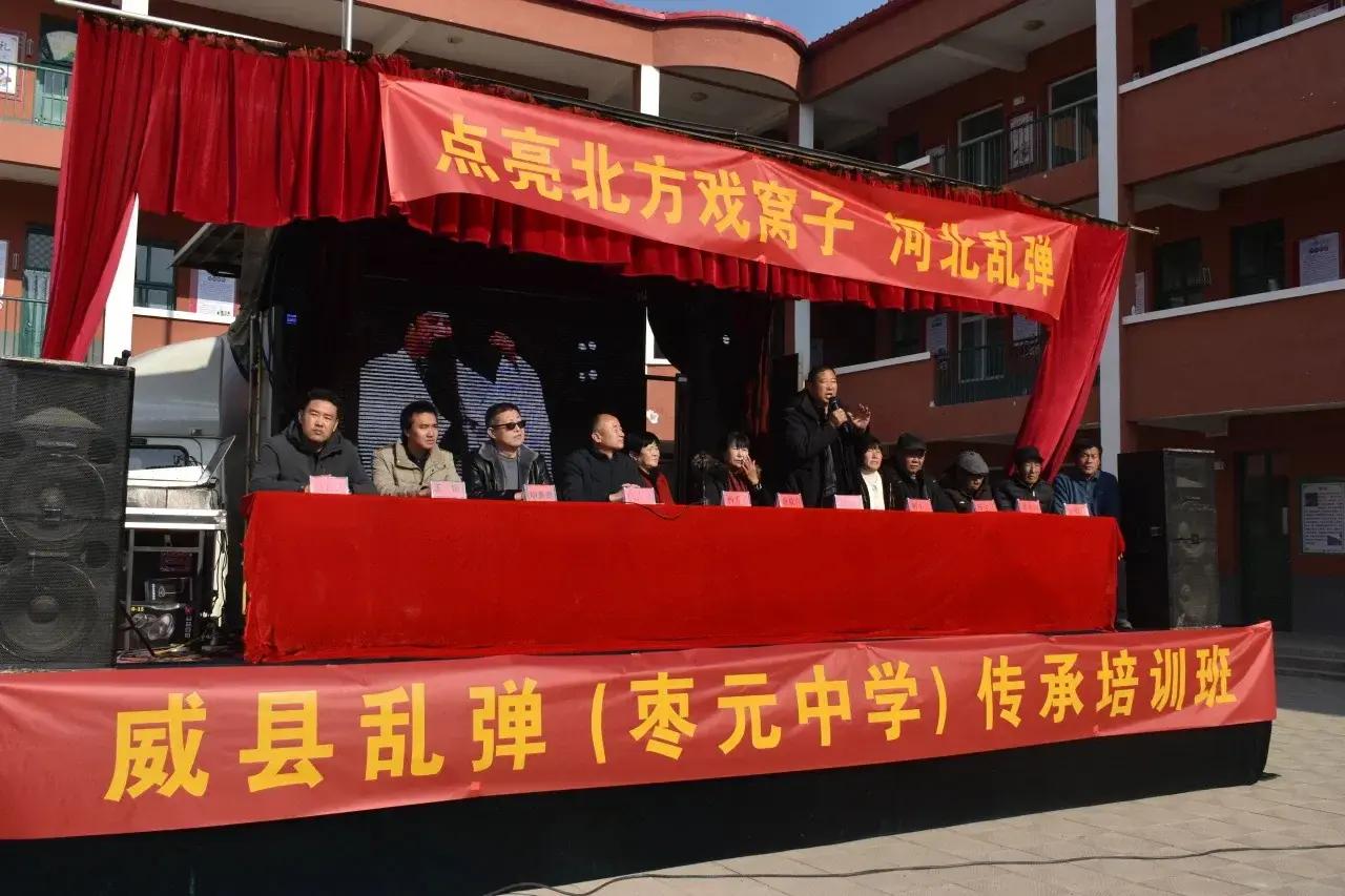 戏曲"活化石",国家非遗传承人,威县冯庄乱弹艺术团有限公司董事长